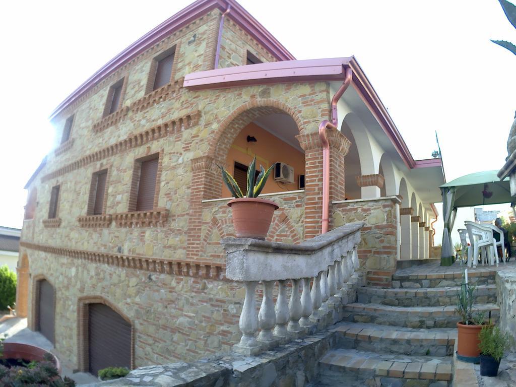B&B Castello Michelina San Nicola dellʼAlto エクステリア 写真
