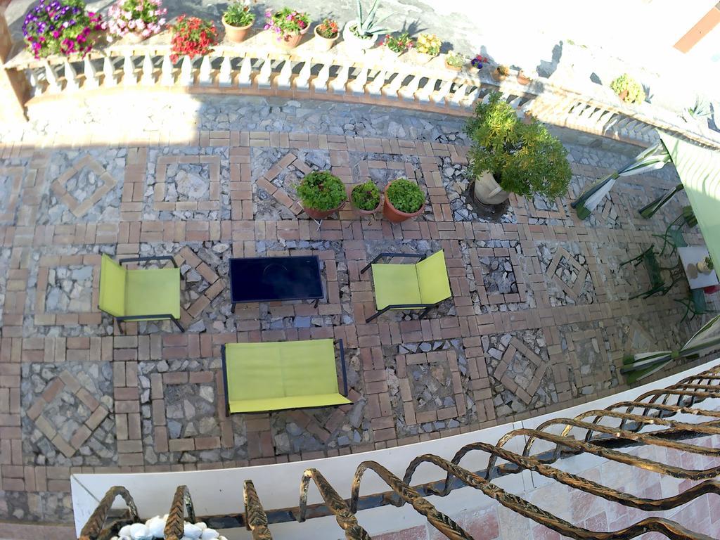 B&B Castello Michelina San Nicola dellʼAlto エクステリア 写真
