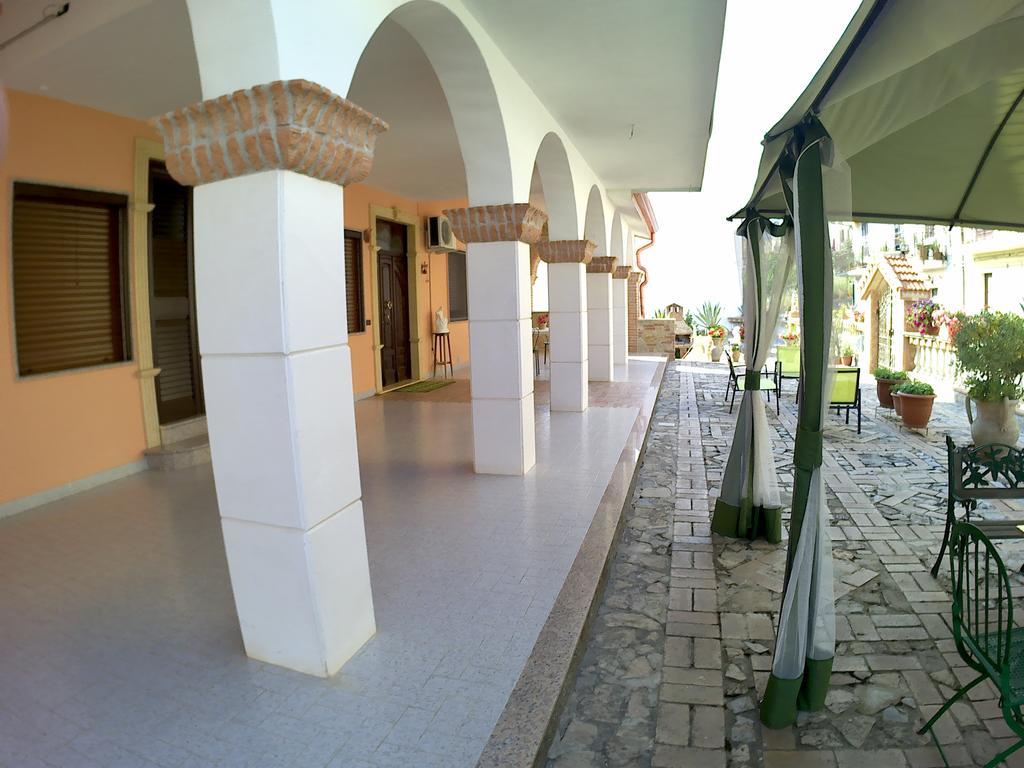 B&B Castello Michelina San Nicola dellʼAlto エクステリア 写真