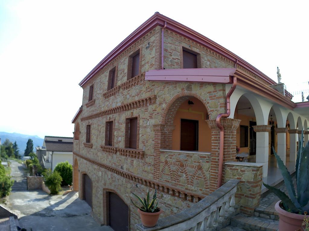 B&B Castello Michelina San Nicola dellʼAlto エクステリア 写真
